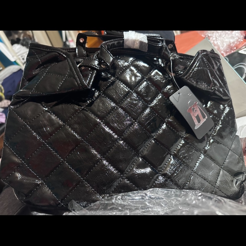 Elegant Black Quilted Handbag